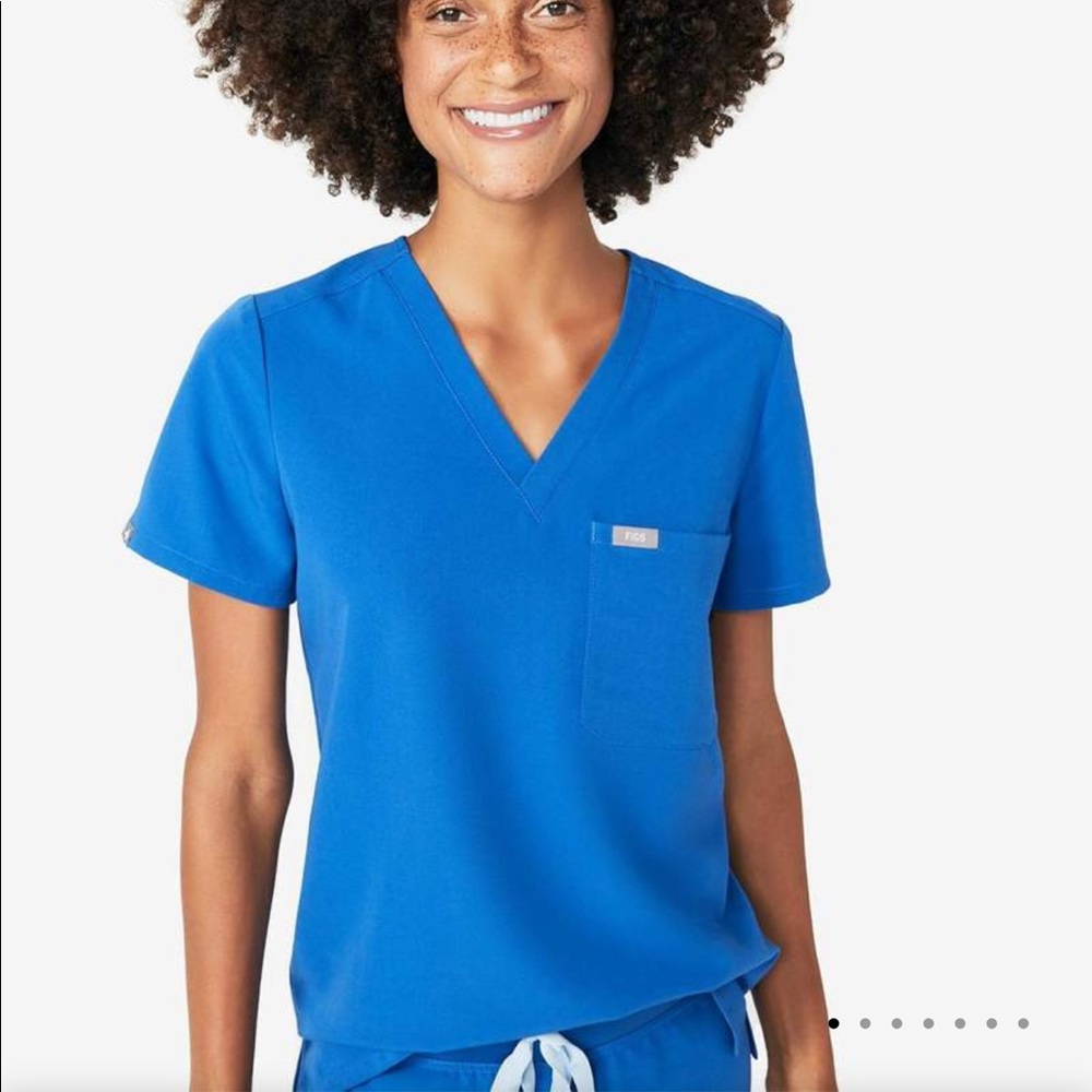 FIGS Scrub Set: Zamora Joggers & Catarina Top